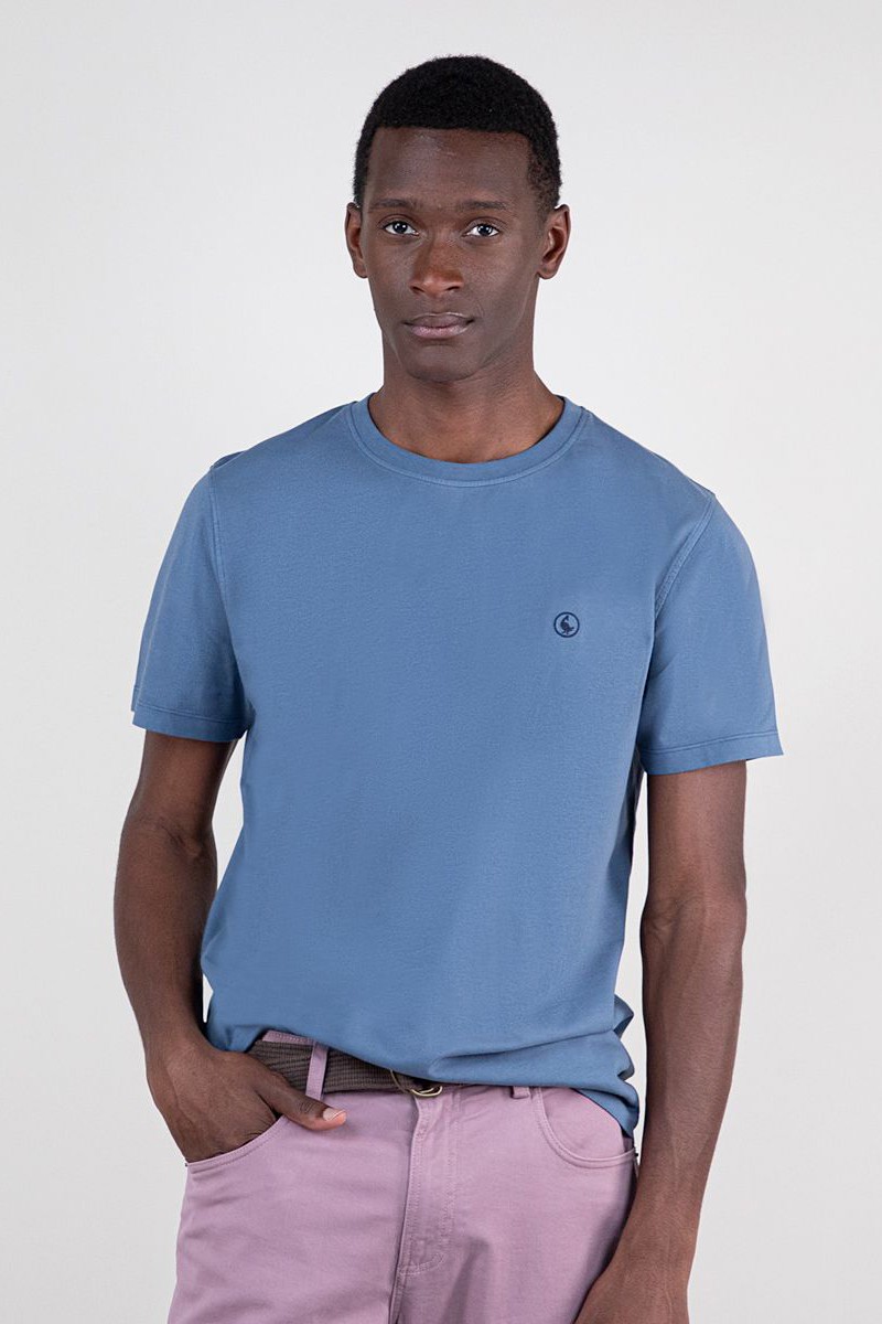 Camiseta Cuello Caja Garment Dyed Azul