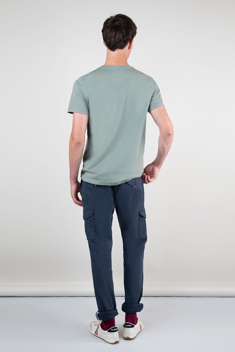 Camiseta Cuello Caja Garment Dyed Verde Claro  2