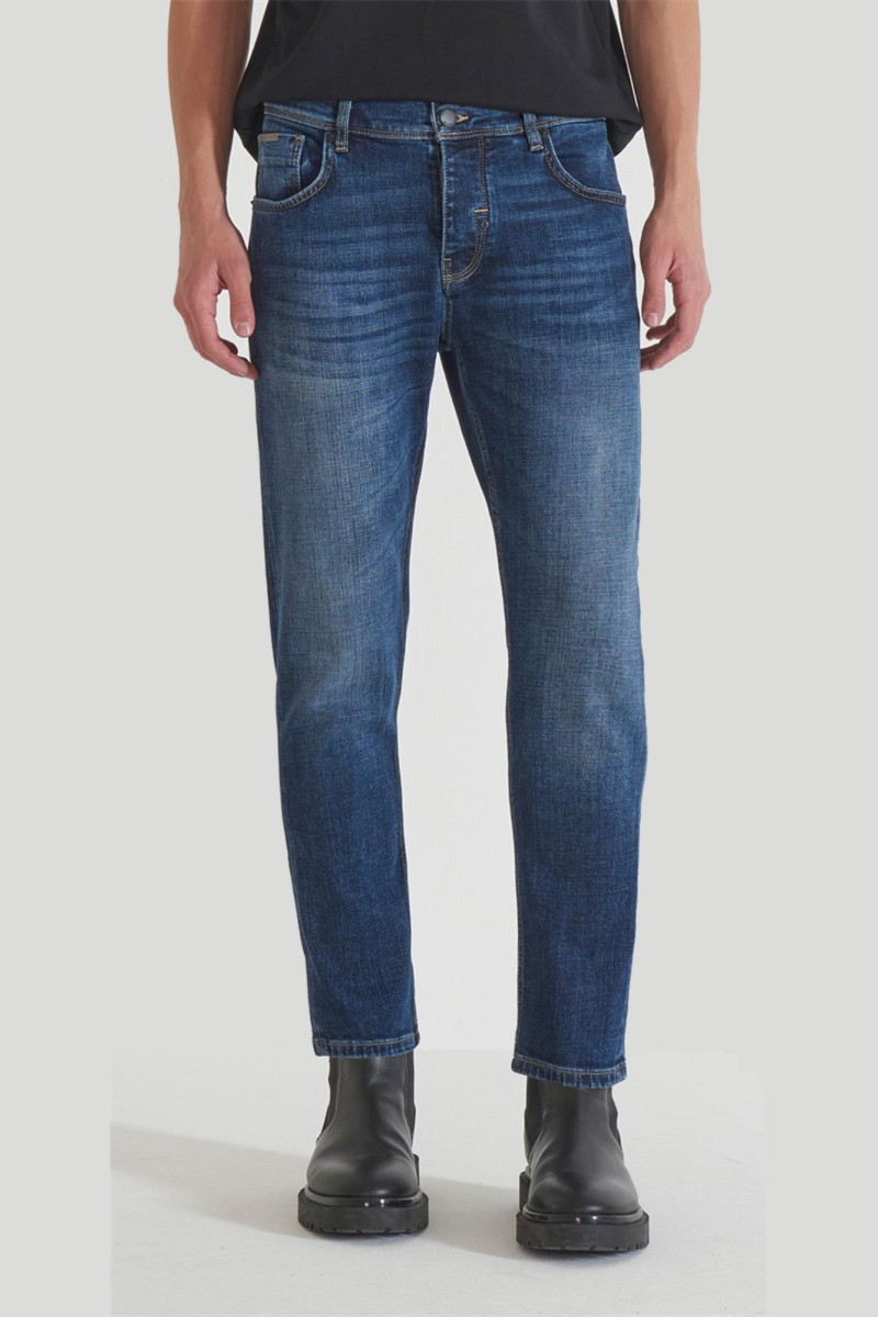 PANTALÓN VAQUERO MORATO M9