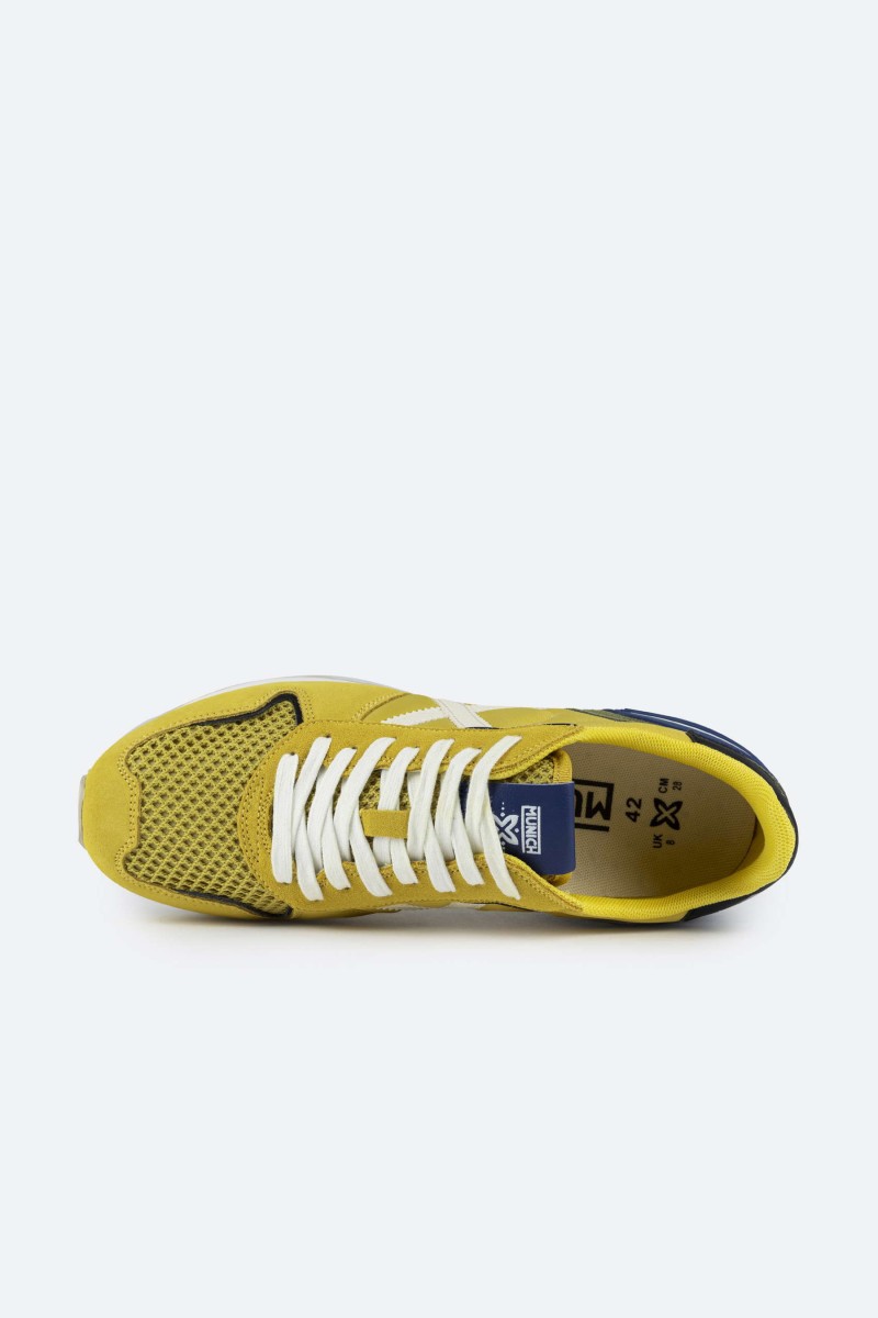 ZAPATILLAS MUNICH M30   Zapatillas Munich Massana Club : combinan el diseño retro running con materiales de alta calidad y una suela antideslizante, perfectas para cualquier ocasión.