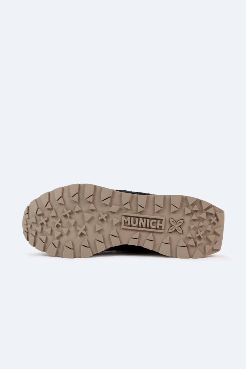 ZAPATILLAS MUNICH M16   Zapatillas Munich Pulsar : combinan diseño vanguardista y materiales de alta calidad, ofreciendo comodidad y estilo en cada paso.
