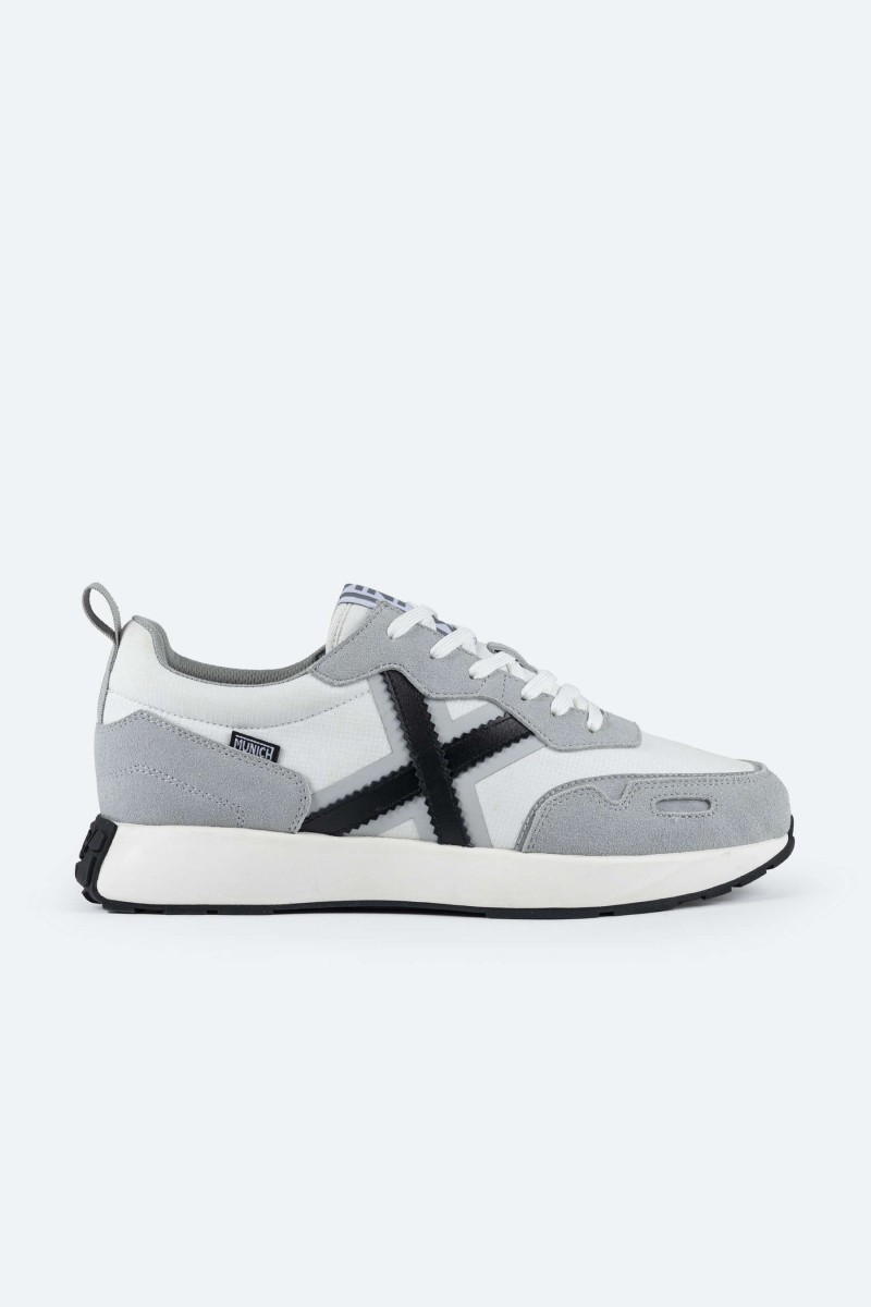 Zapatillas Munich Xemine : combinan un diseño urbano con materiales de alta calidad y una suela antideslizante, perfectas para cualquier ocasión.