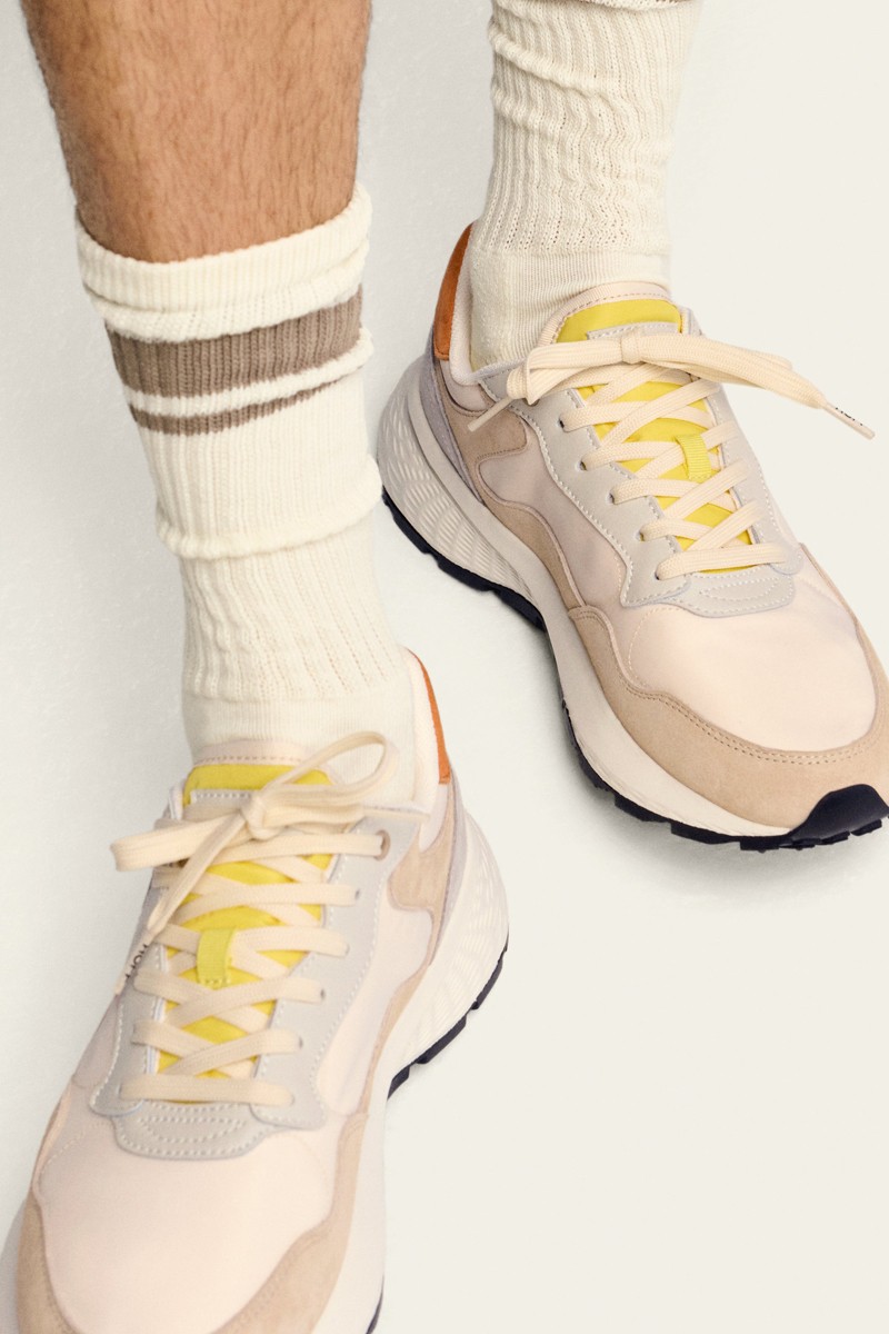   Zapatillas HOFF Tokyo II : fusionan un diseño moderno con materiales de alta calidad y una suela tipo gofre para mayor tracción, perfectas para el uso diario. 