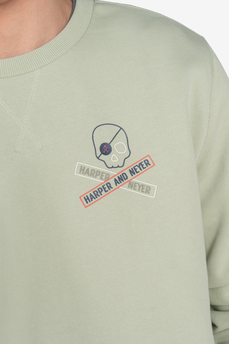   Sudadera Harper and Neyer Aircraft : corte regular fit con cuello redondo, puños acanalados y estampado gráfico en la espalda, ideal para un estilo casual con carácter. 