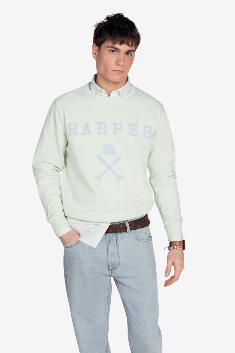   Sudadera Harper and Neyer New England Green Mint : con corte regular fit, cuello redondo y logotipo bordado. Un básico cómodo y lleno de estilo para tu día a día. 