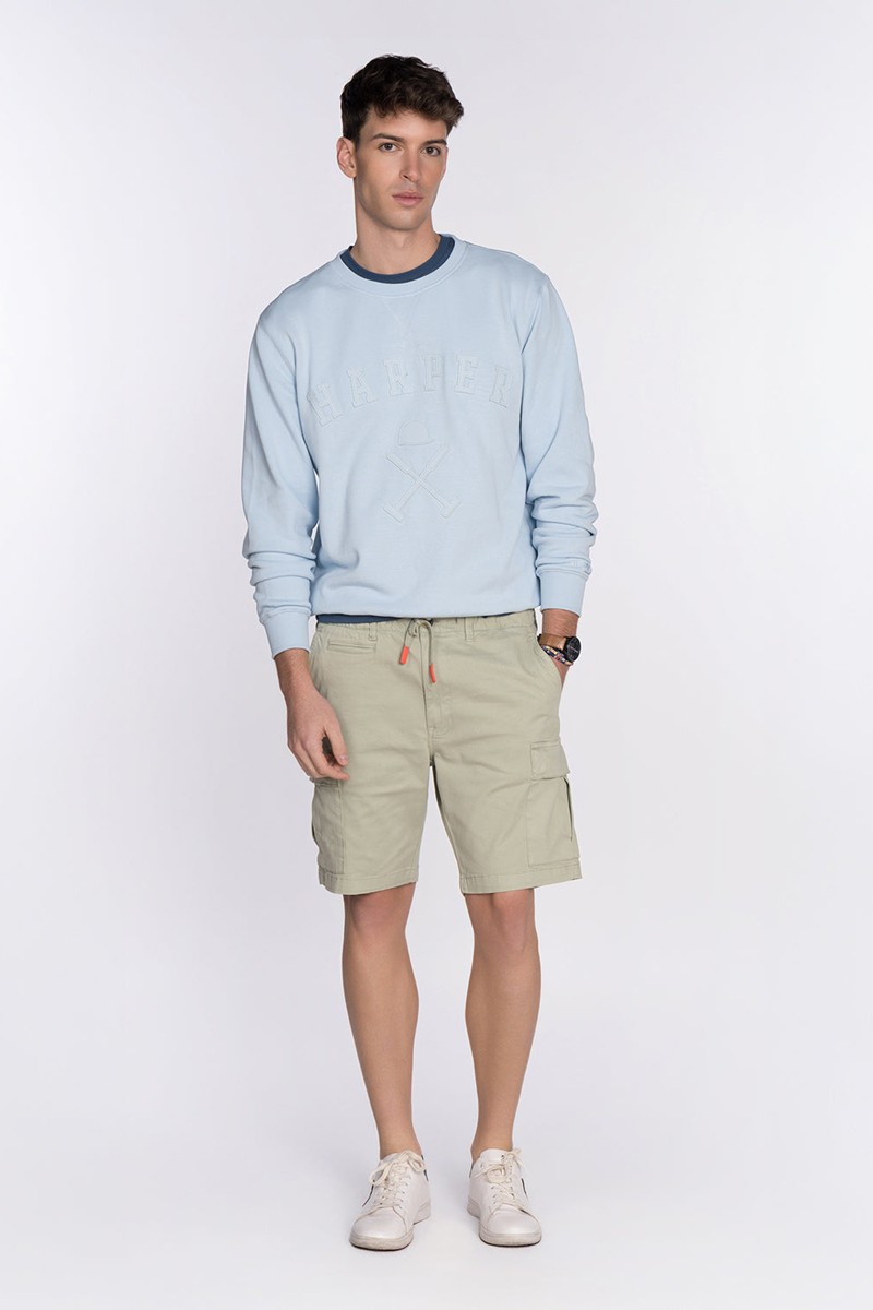   Sudadera Harper and Neyer Brooklyn Sky Blue : corte regular fit, cuello redondo y bordado tonal, una apuesta de estilo y frescura para el día a día. 