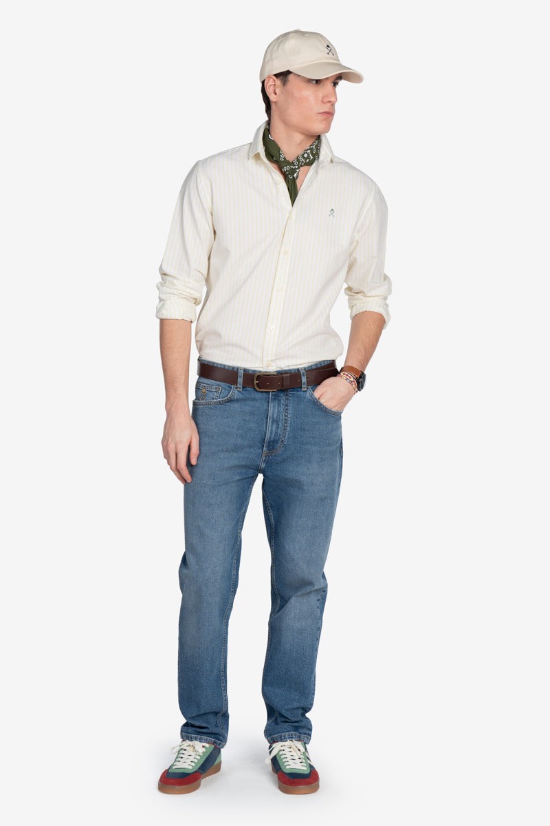   Camisa Harper and Neyer Seul Vainilla Yellow : corte regular fit en algodón 100% con rayas verticales y logo bordado. Frescura y elegancia para cualquier ocasión. 