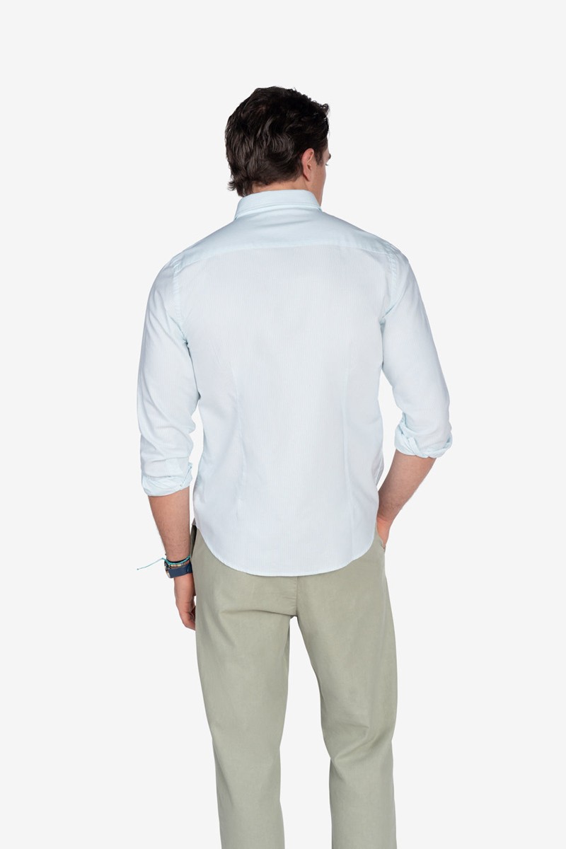   Camisa Harper and Neyer Mediterráneo Turquoise : algodón 100% con rayas suaves, ideal para climas cálidos y perfecta para looks casuales o formales. 