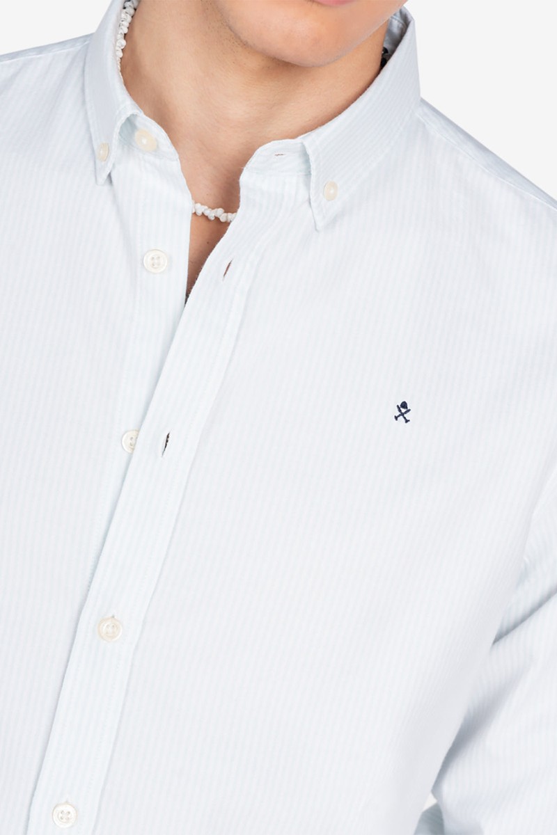   Camisa Harper and Neyer Mediterráneo Light Blue : algodón 100%, diseño de rayas finas y tono azul claro para un look cómodo, elegante y versátil. 