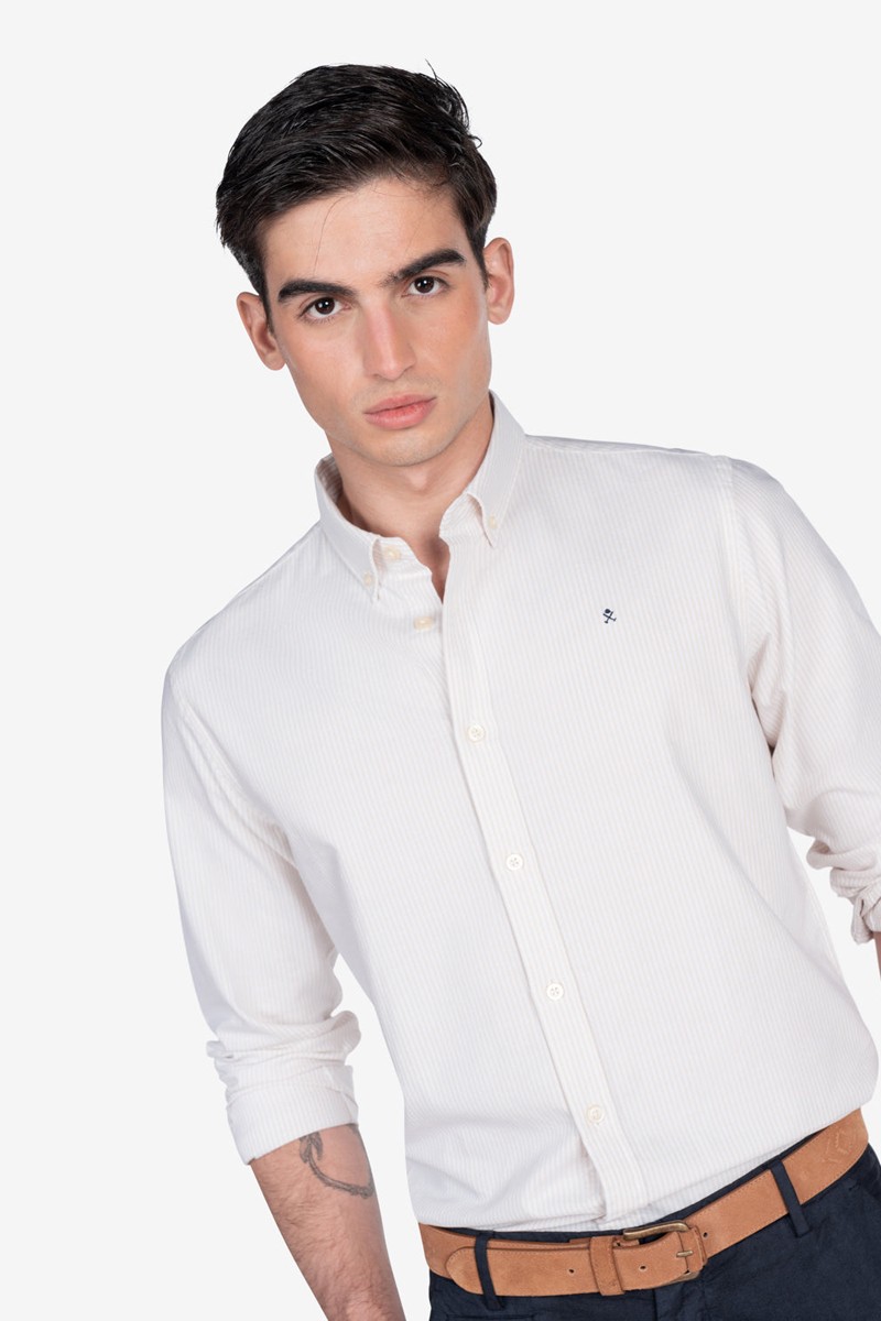   Camisa Harper and Neyer Mediterráneo Camel : algodón 100%, rayas suaves y tono neutro para un look natural, elegante y fácil de combinar.  2