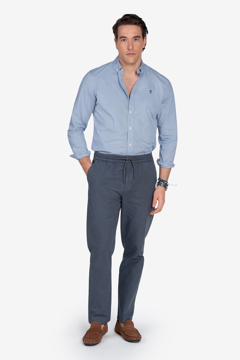   Camisa Harper and Neyer Mini Vichy Navy Blue : estampado fino de cuadros, tejido 100% algodón y corte clásico para un look cómodo y sofisticado. 