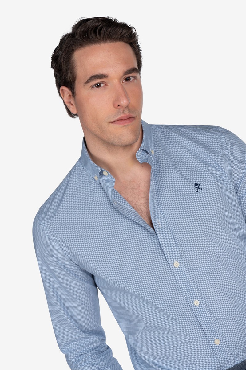   Camisa Harper and Neyer Mini Vichy Navy Blue : estampado fino de cuadros, tejido 100% algodón y corte clásico para un look cómodo y sofisticado. 