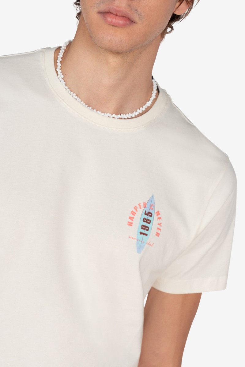 CAMISETA HARPER M152   Camiseta Harper and Neyer Off the Lip White : minimalismo con actitud surfera. Algodón suave, diseño limpio y versatilidad total.