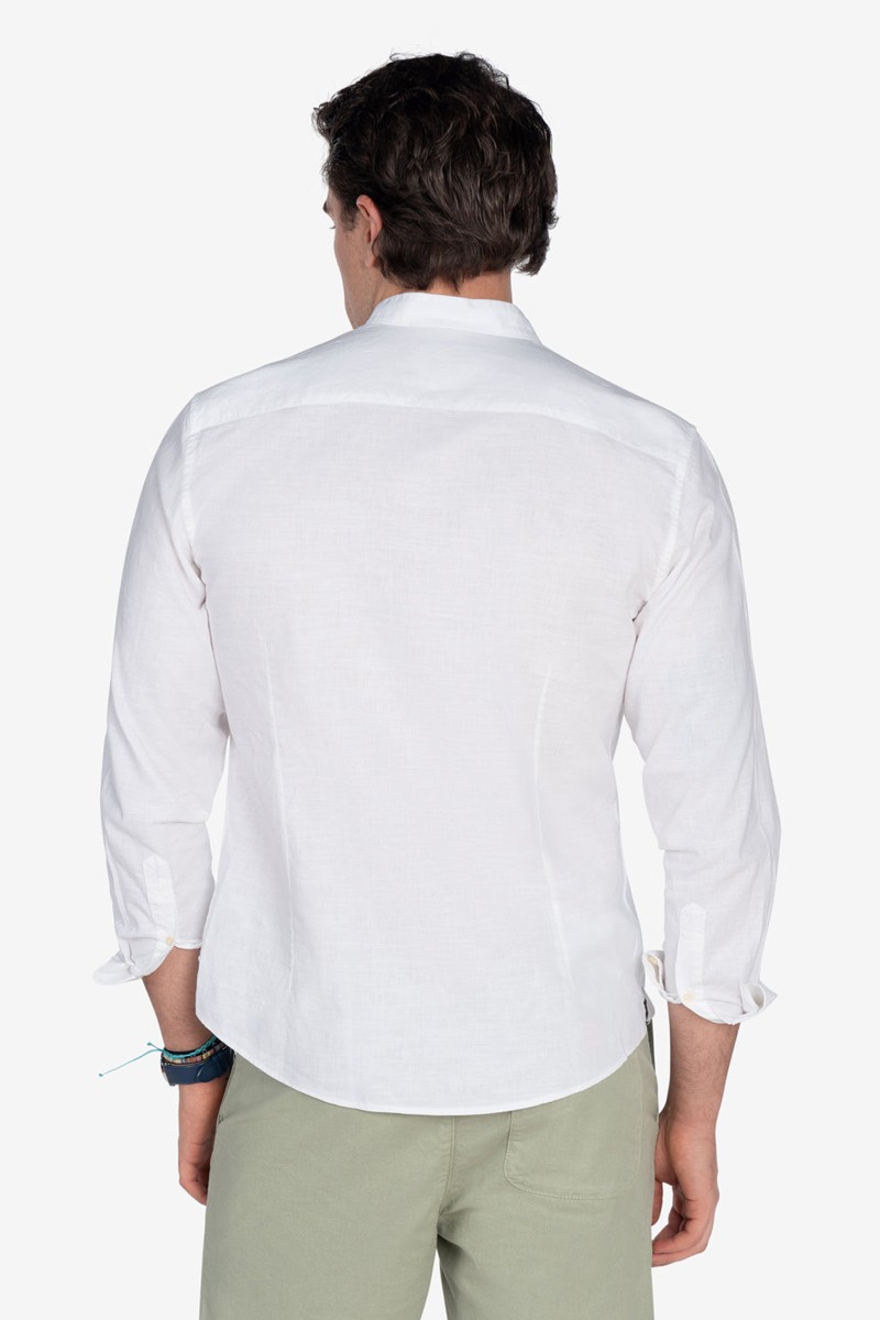   Camisa Harper and Neyer Navy Seal White : cuello mao, bordado en contraste y tejido fresco. Elegancia relajada para todos tus planes. 