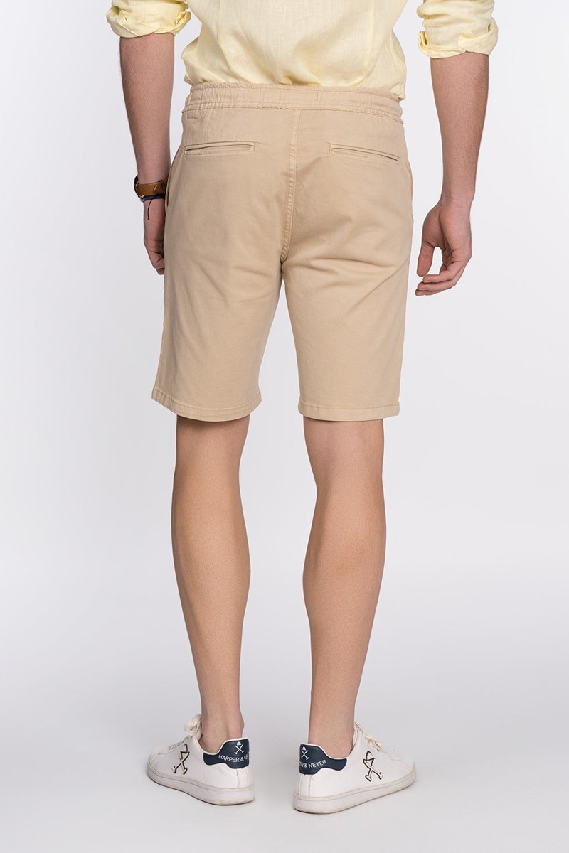   Bermuda Harper and Neyer Jogger Camel : diseño cómodo y funcional, con cintura elástica y estilo casual. Perfecta para el verano con estilo. 