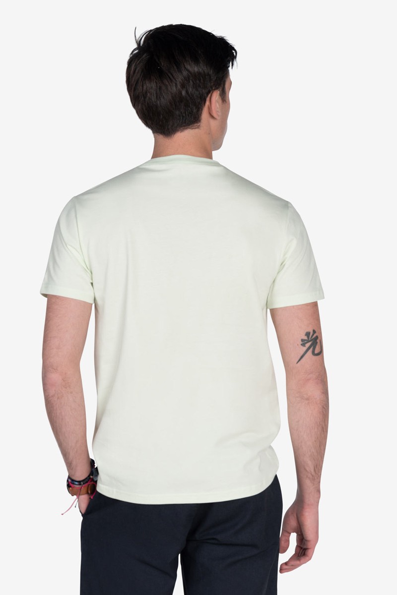   Camiseta Harper and Neyer New England Green Mint : logo a contraste, diseño cómodo y color vibrante. Frescura con estilo para el verano. 