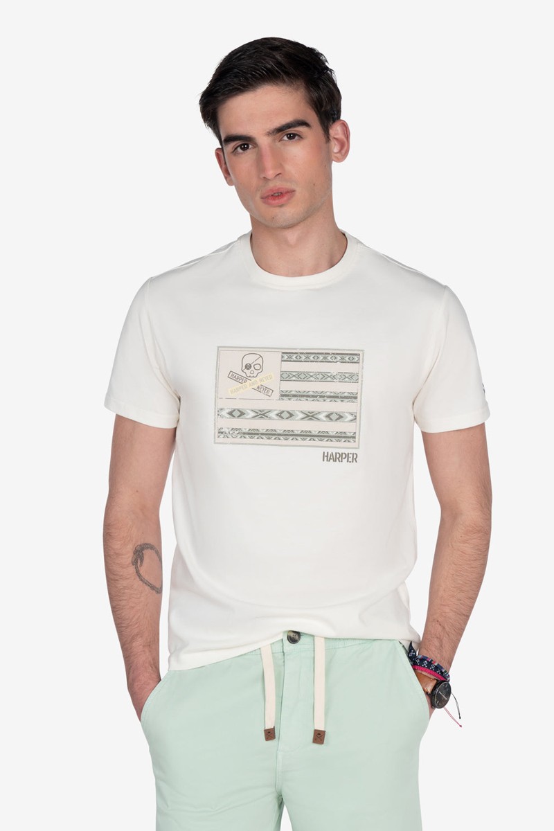   Camiseta Harper and Neyer USA Off White : estampado gráfico en el pecho y color neutro. Comodidad y estilo para todos tus planes. 