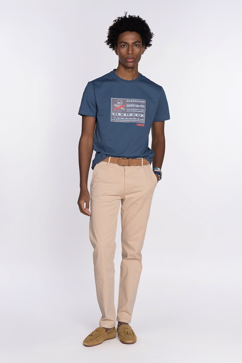   Camiseta Harper and Neyer USA Wash Blue : estampado en el pecho y tono azul lavado. Una prenda versátil con carácter urbano. 