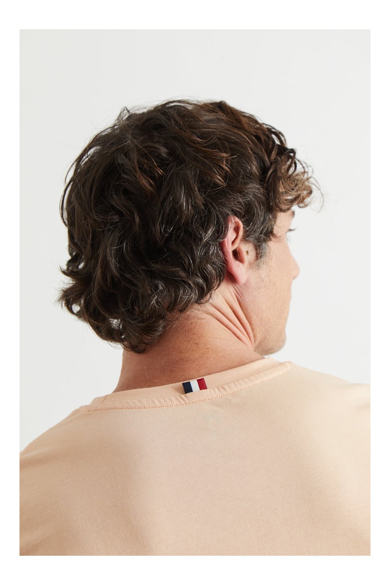  Camiseta naranja de Williot con ilustración surfer de Mr. Williot. Diseño original, ideal para destacar ☀️🐶 