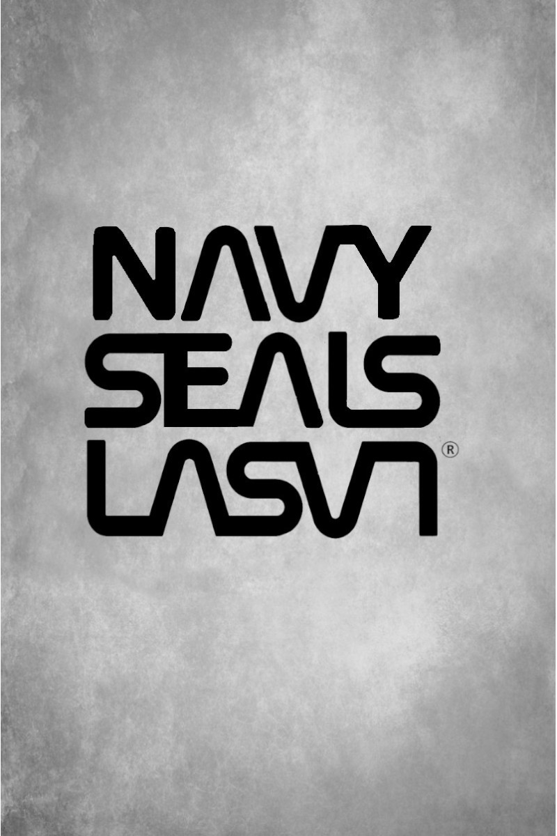  Cazadora La Sal NAVY beige con corte 3/4 e inspiración marinera. Edición limitada de 100 unidades numeradas. Diseñada en España. 