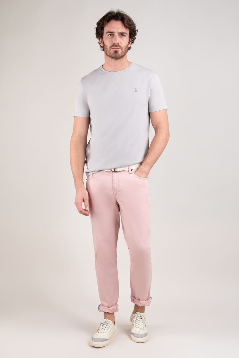 Camiseta El Ganso gris de cuello caja y efecto garment dyed. Diseño cómodo y versátil para un estilo urbano y actual.  2