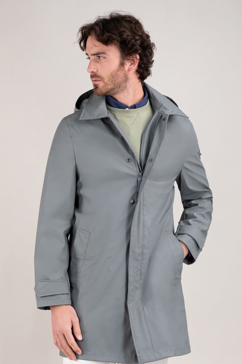  Gabardina gris engomada El Ganso, impermeable y con estilo. Ideal para lluvia y looks urbanos refinados. 
