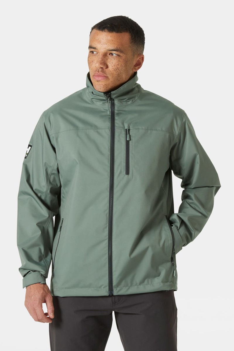  Cazadora de entretiempo Helly Hansen. Protección ligera, estilo técnico y ajuste cómodo para los días frescos. 