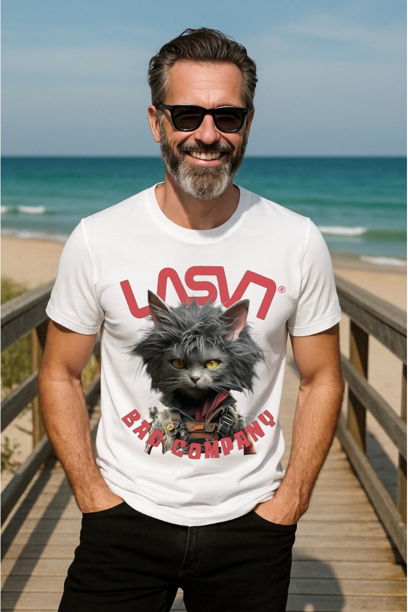 Camiseta en algodón blanco con estampado “Bad Eyes” frontal y acabado en edición limitada numerada de solo 100 unidades.