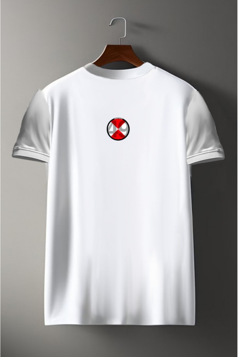  Camiseta en algodón blanco con estampado “Old Eins”, edición limitada numerada de solo 100 unidades y diseño atemporal. 