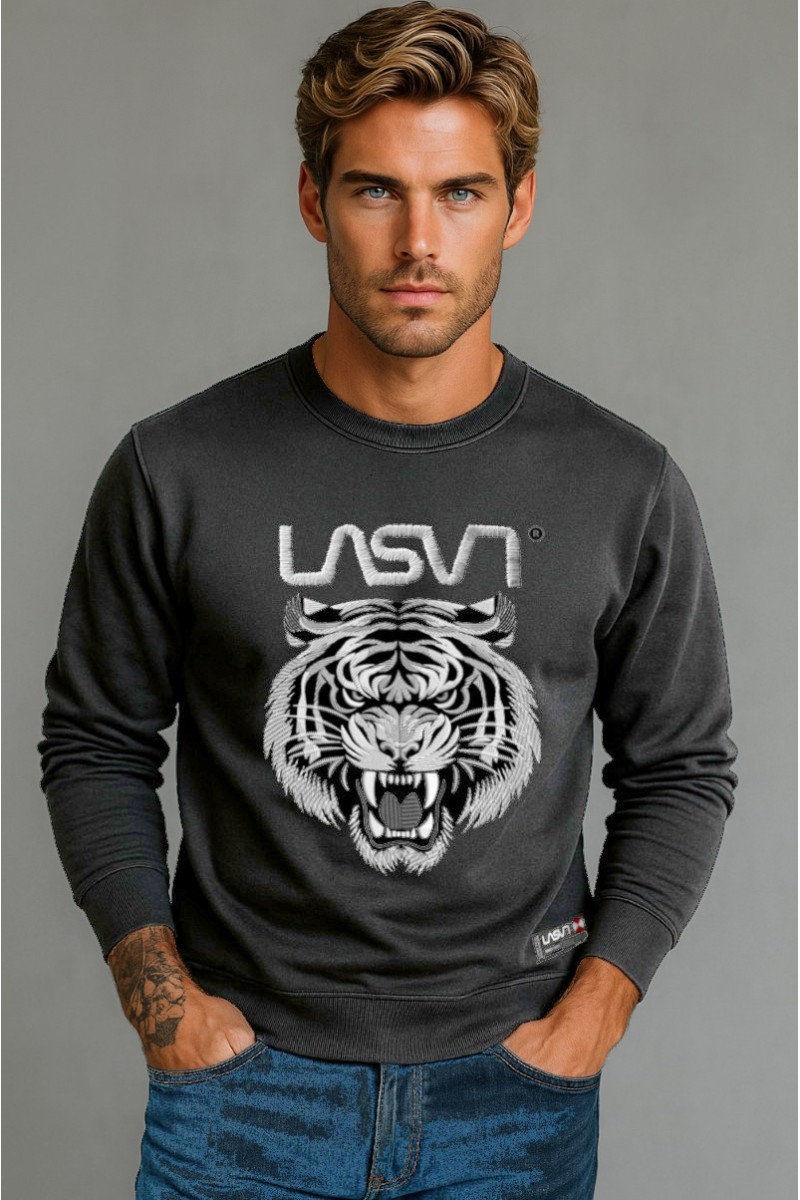 Sudadera en tono gris oscuro con bordado “Tiger”, confeccionada en algodón pesado y con numeración de edición limitada ante espalda.