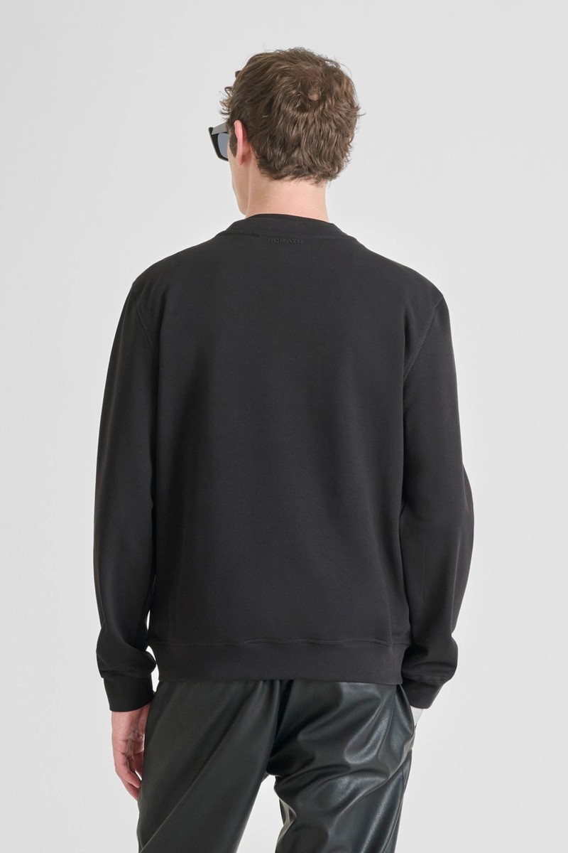 Sudadera Antony Morato Regular Fit en mezcla de algodón sostenible con estampado de calavera, ideal para un look moderno y atrevido.  2