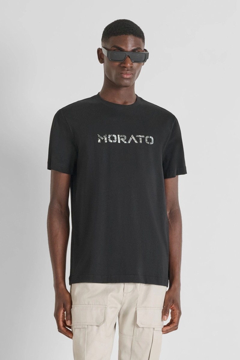 Camiseta Antony Morato Regular Fit en algodón con logo efecto camuflaje, ideal para un look casual con personalidad.