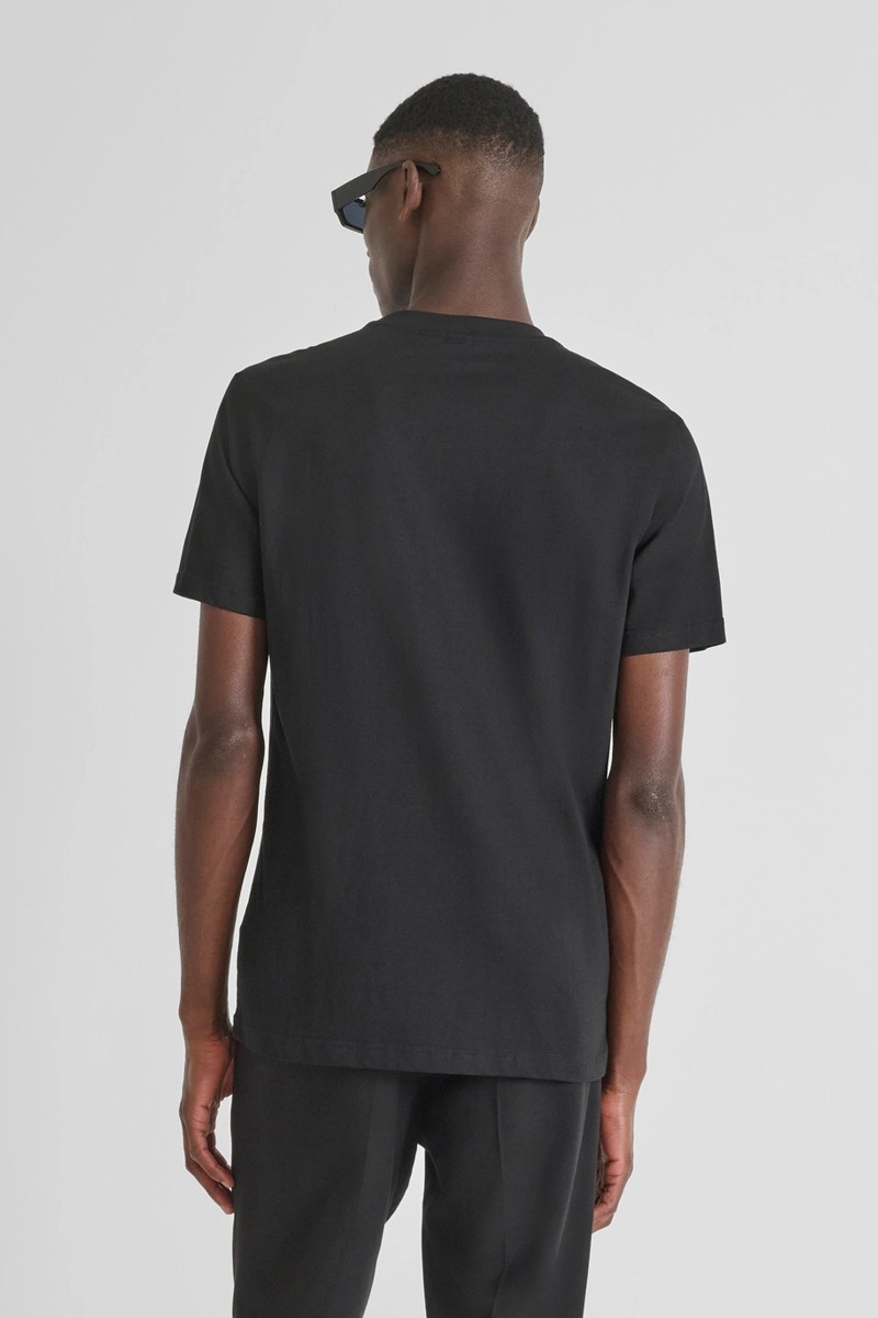 Camiseta Antony Morato en punto de algodón con estampado del logotipo en estilo grafiti, perfecta para añadir carácter a tu outfit.  2