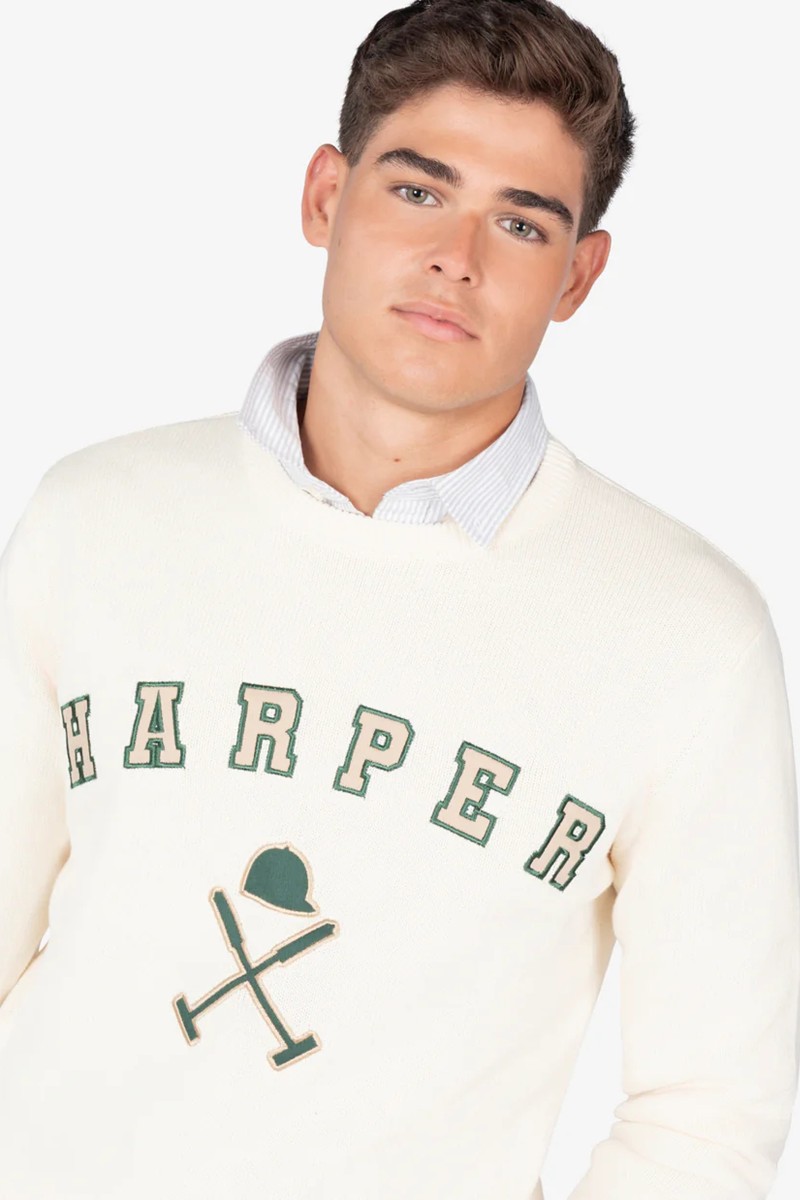  Jersey de punto en algodón con corte regular y diseño limpio, perfecto para combinar en looks urbanos con carácter. 