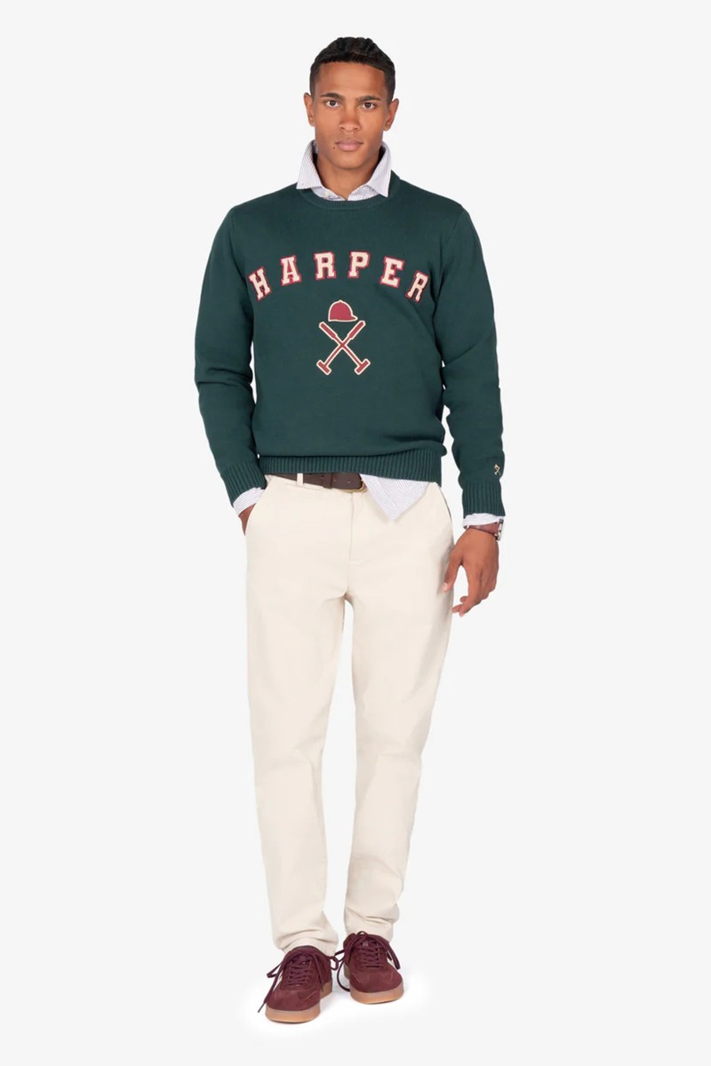  Jersey de punto en algodón con corte regular y diseño limpio, perfecto para combinar en looks urbanos con carácter.  2