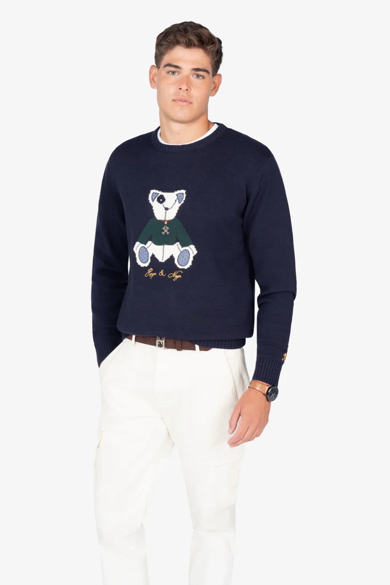  Jersey de punto en algodón con oso bordado en el frente, cuello redondo y ajuste Regular Fit, perfecto para un look casual con toque distintivo. 