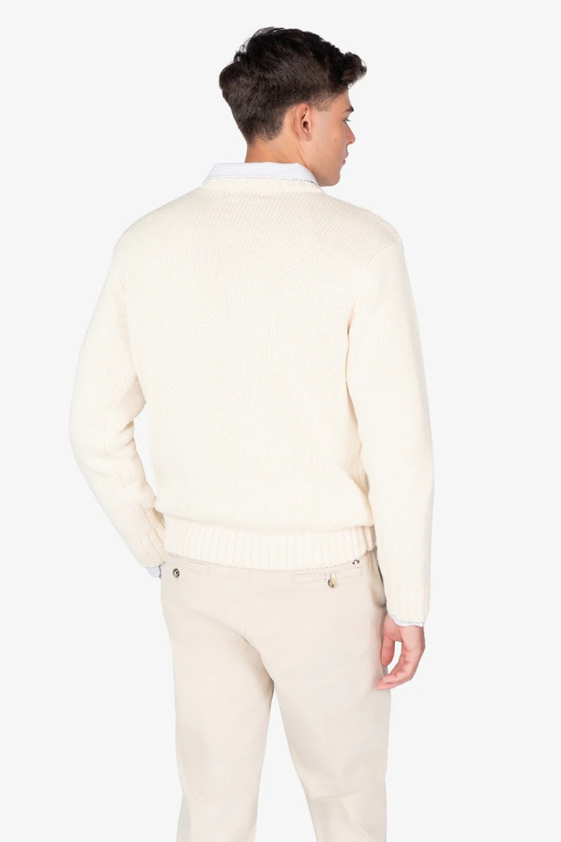 KNT HARPER M21  Jersey de punto en algodón con diseño gráfico de bandera y calavera, corte Regular Fit y acabado de calidad para un look casual con actitud.