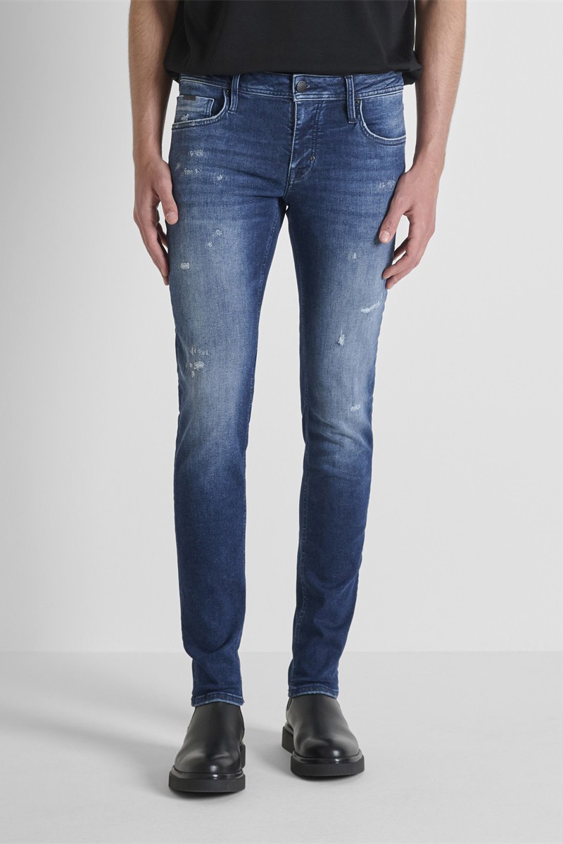  Vaqueros Antony Morato Ozzy skinny fit con lavado moderno. Ajuste cómodo y estilo urbano para tu día a día. 