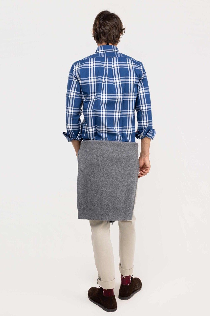  Camisa El Ganso de cuadros Brit en algodón marino. Corte Regular Fit y estilo británico para un look casual y elegante. 