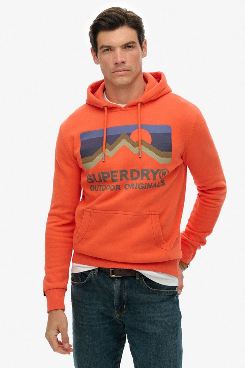  Sudadera Superdry Great Outdoors Relaxed Fit con capucha, bolsillo delantero y gráfico estampado. Perfecta para looks casuales y urbanos con comodidad. 