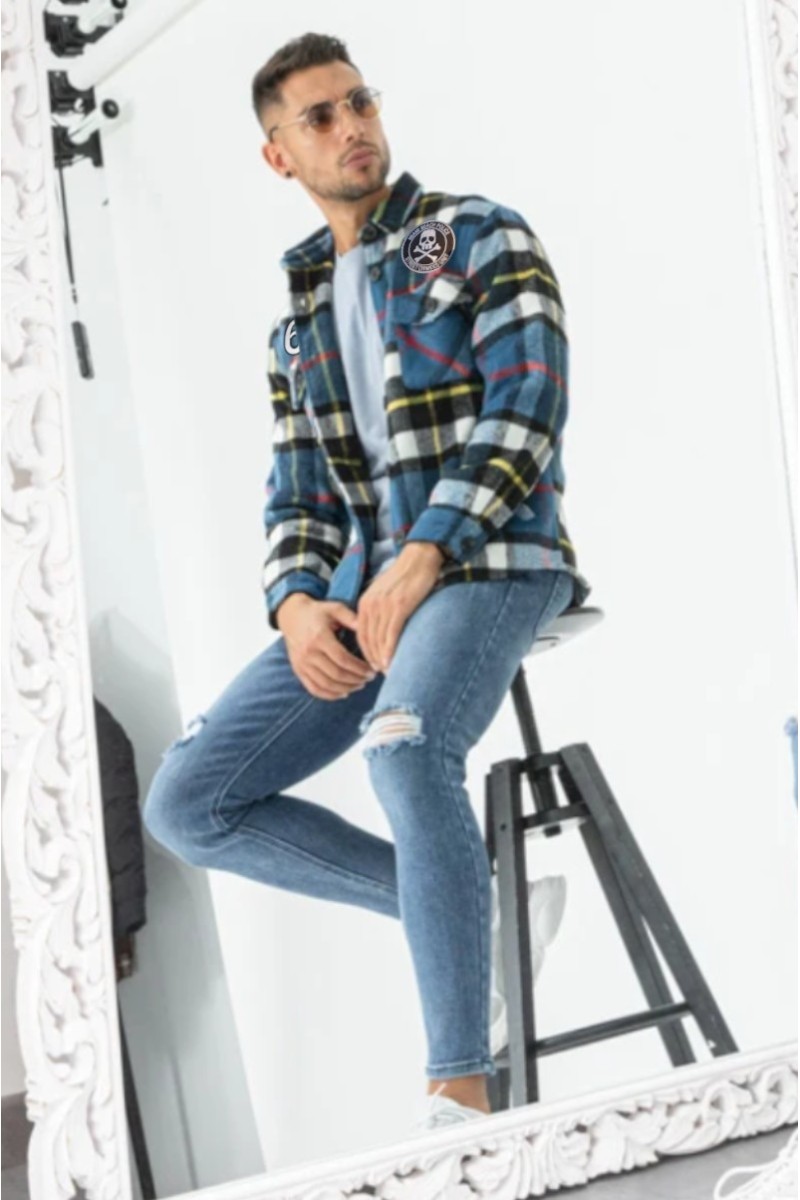  Sobrecamisa LaSaL forrada Quad azul, corte relajado, cierre de botones, bolsillos delanteros y forro interior. Edición limitada — mezcla de funcionalidad y estilo urbano. 