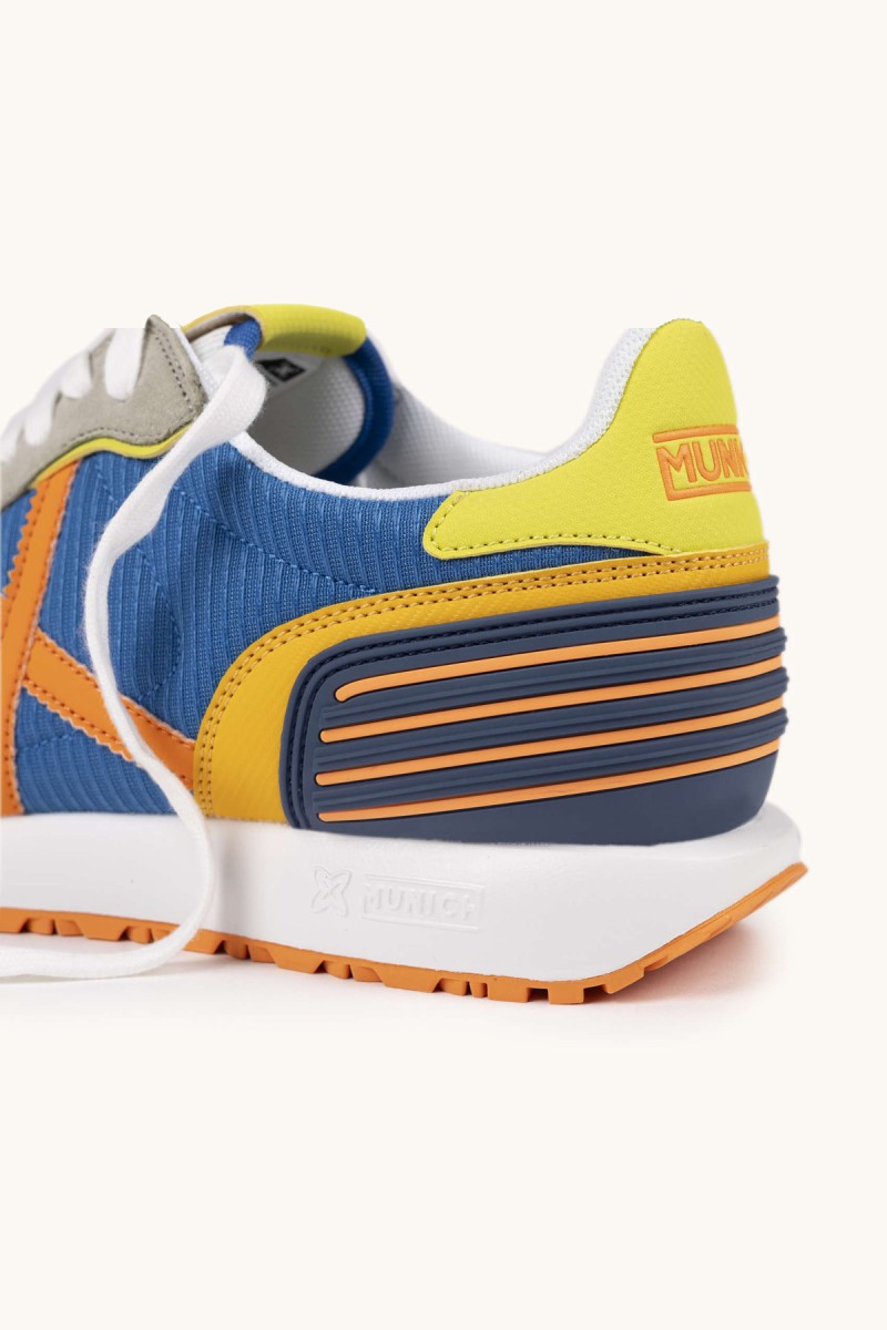  MUNICH MASSANA CLUB 605 Zapatillas Retro Running con Paneles Contrastados 