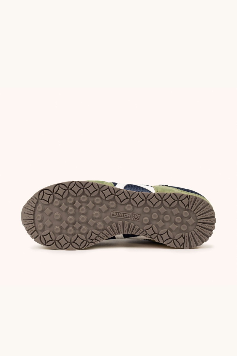  Zapatillas Munich en verde oliva y navy con estilo retro, perfectas para looks urbanos cómodos y con personalidad. 