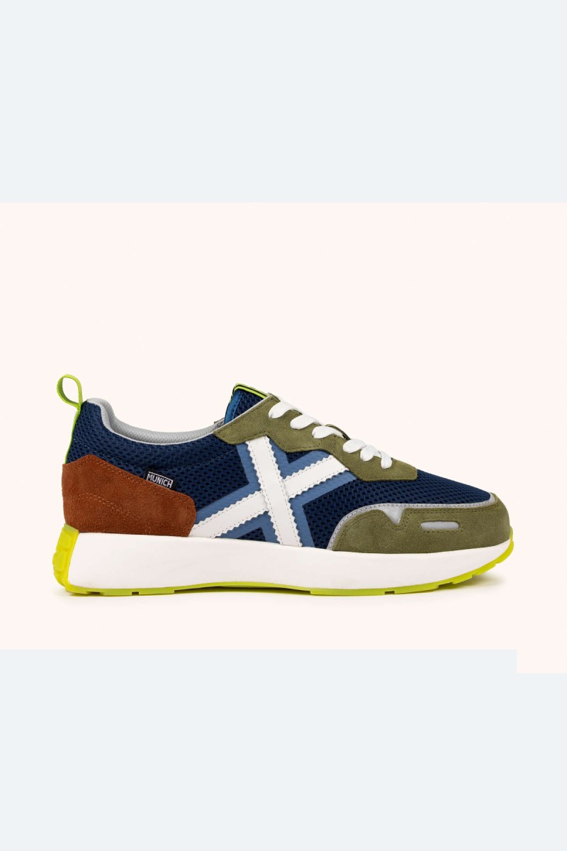  Zapatillas Munich en azul, verde y marrón con estilo deportivo elegante, ideales para looks urbanos cómodos y con personalidad. 
