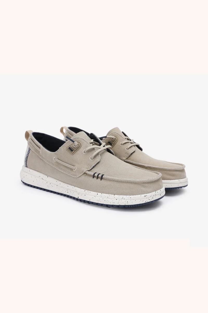  Náutico Walk in Pitas en beige, ligero y cómodo, perfecto para looks casuales de verano con estilo relajado. 