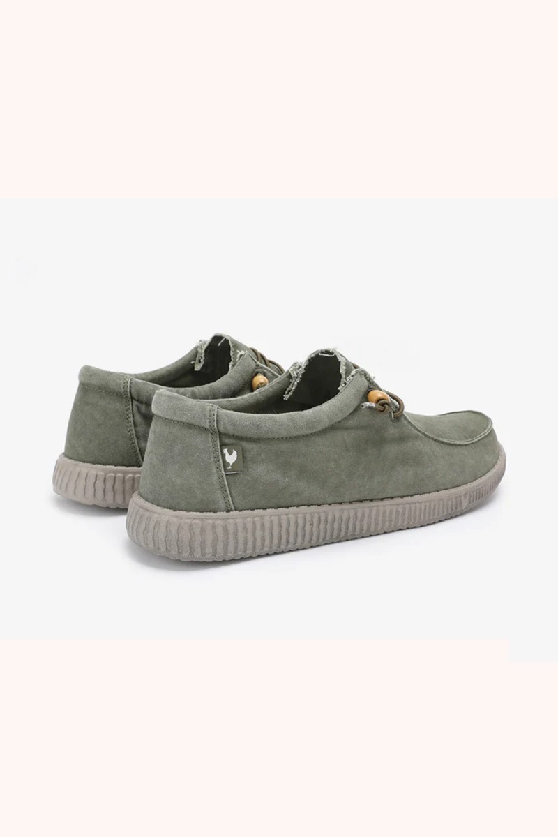  Wallabi Walk in Pitas en kaki con acabado washed, cómodo y versátil para looks casuales con estilo natural. 