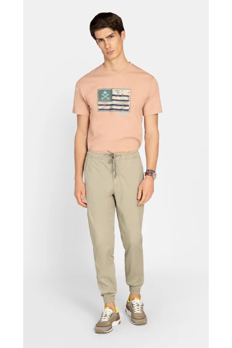  Pantalón Harper jogger cómodo y versátil, perfecto para looks urbanos relajados con estilo actual. 