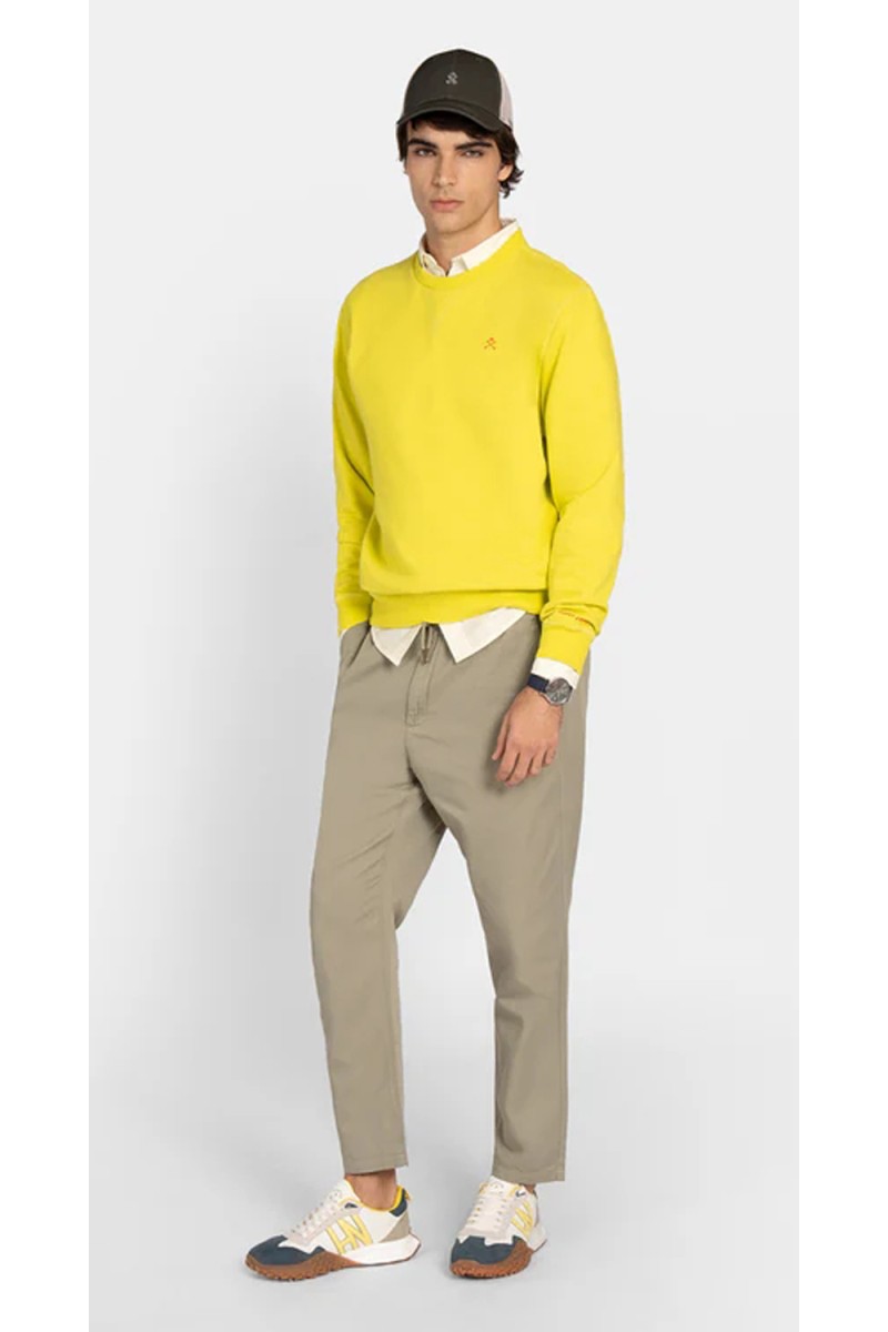  Sudadera Harper cómoda y versátil, perfecta para looks urbanos relajados con estilo actual en el día a día. 