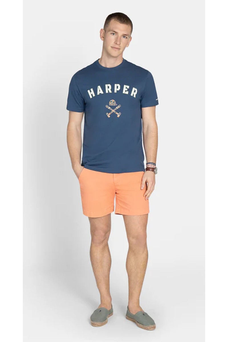  Camiseta Harper cómoda y versátil, perfecta para looks urbanos con estilo relajado en el día a día. 