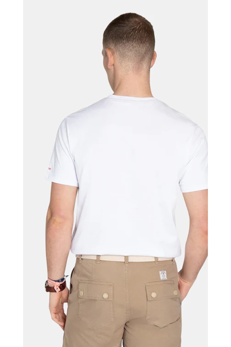 Camiseta Harper estilo Los Angeles, cómoda y versátil, perfecta para looks de verano con aire urbano relajado. 